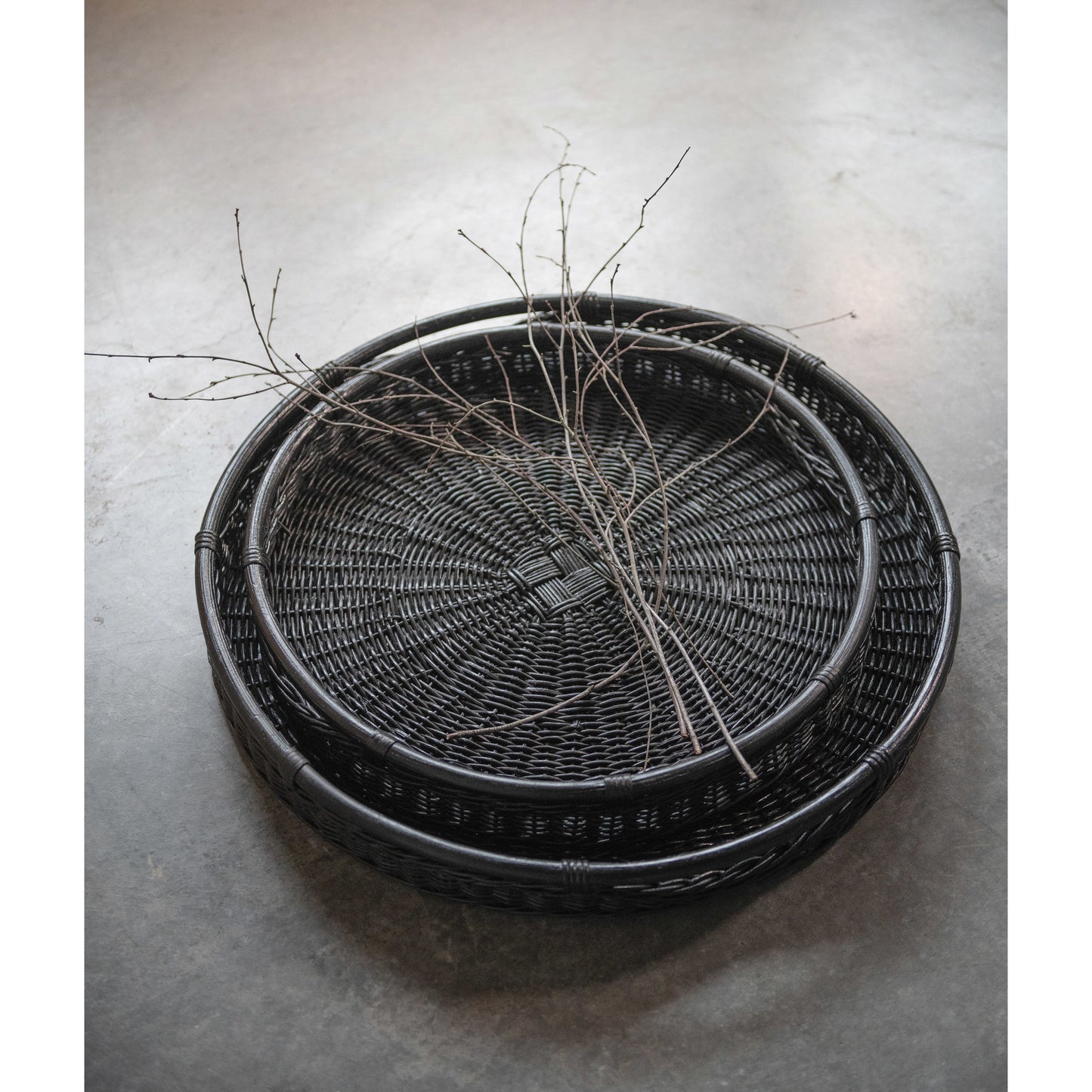 Black Round Wicker Tray Large